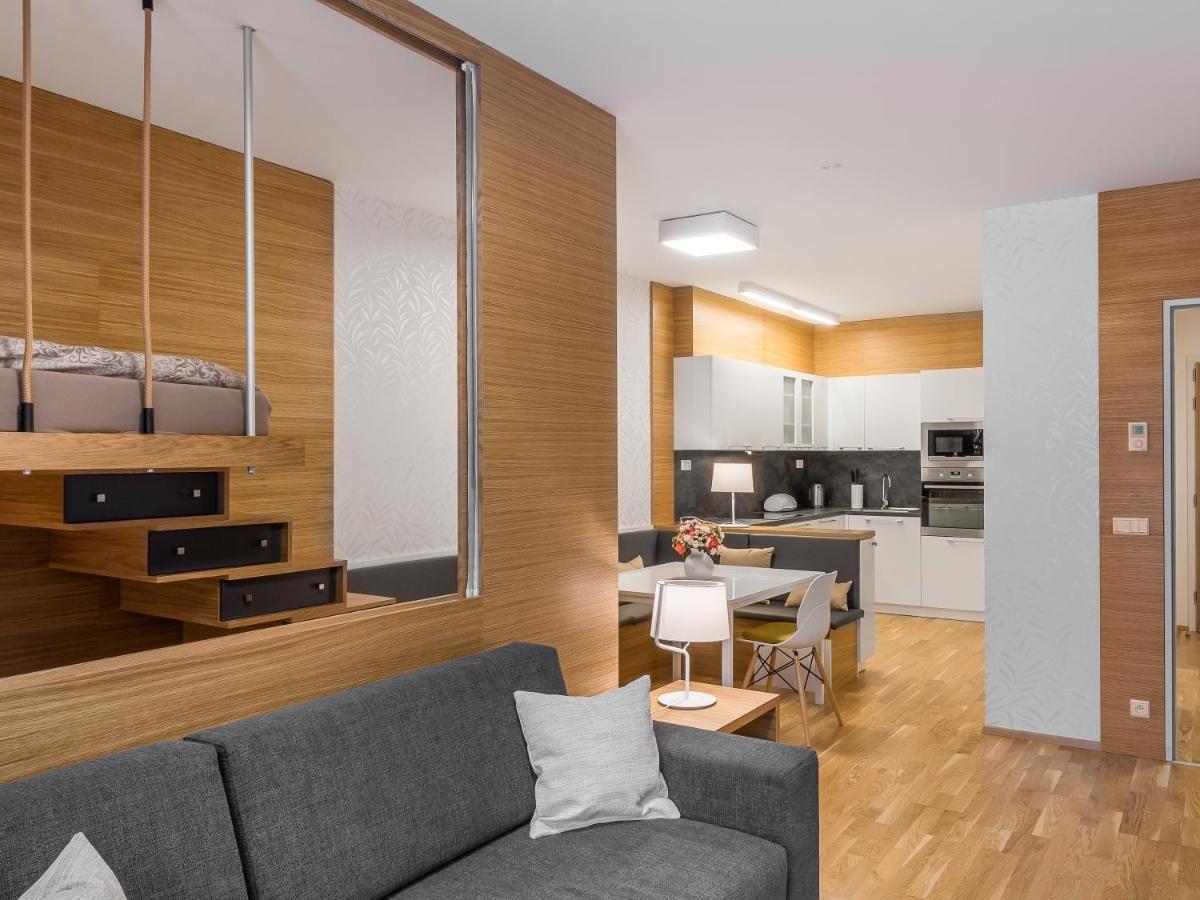 Suites And Apartments Medvedin Spindleruv Mlyn Bagian luar foto