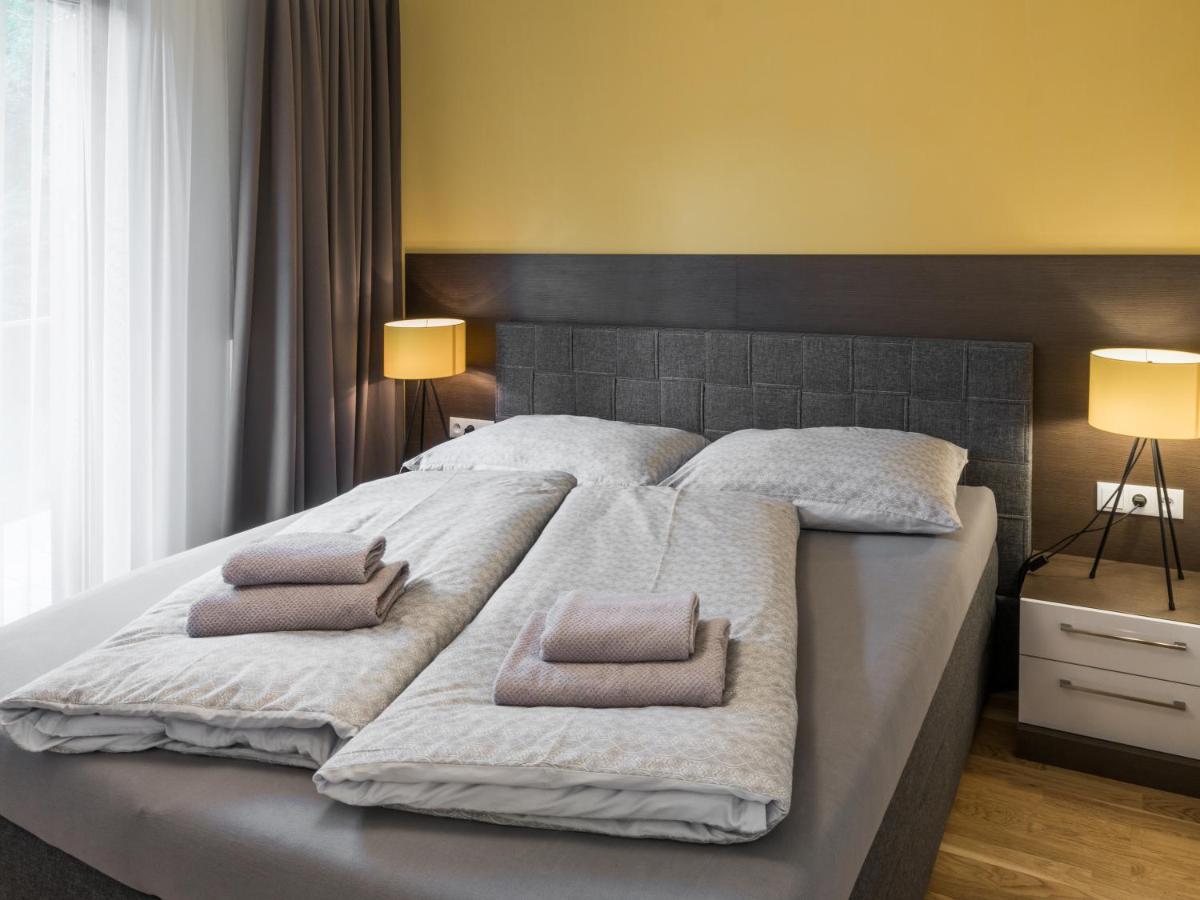 Suites And Apartments Medvedin Spindleruv Mlyn Bagian luar foto