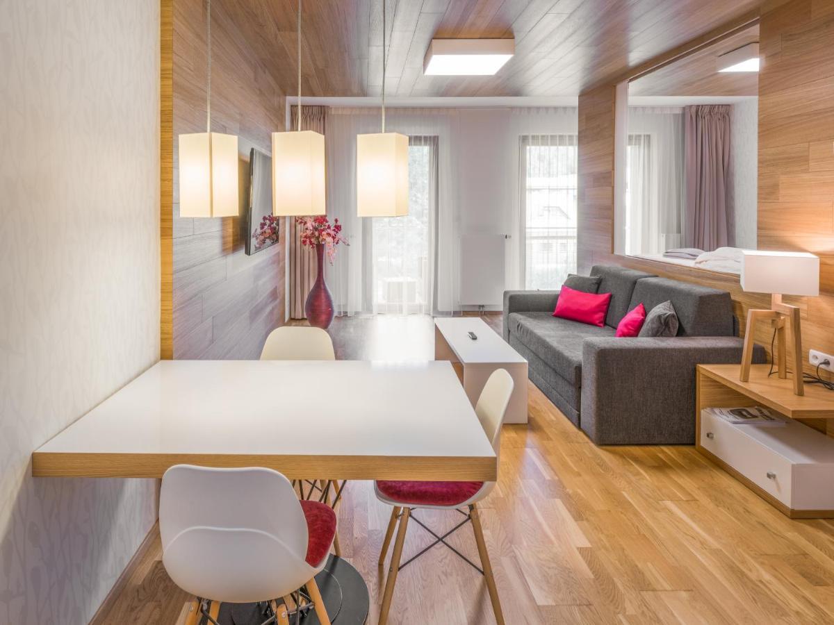 Suites And Apartments Medvedin Spindleruv Mlyn Bagian luar foto