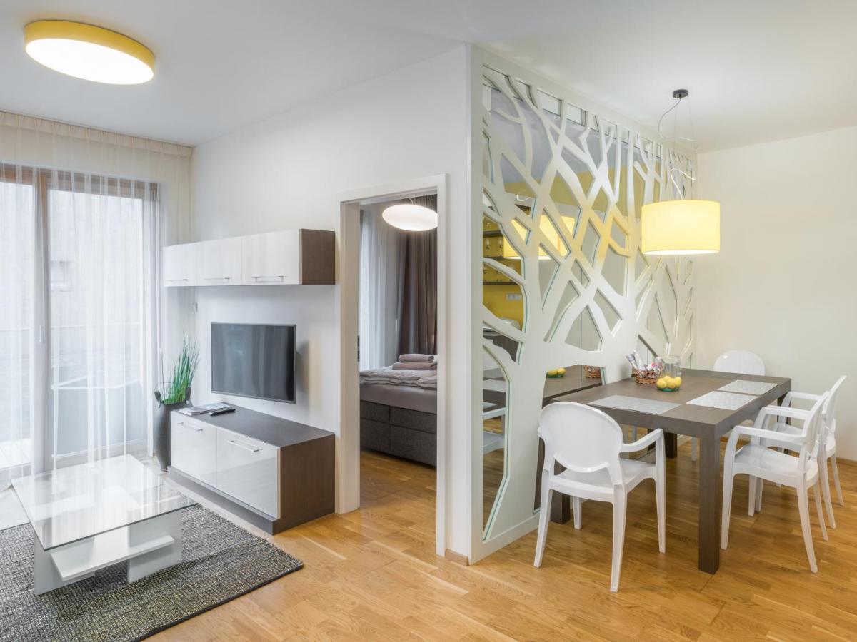 Suites And Apartments Medvedin Spindleruv Mlyn Bagian luar foto