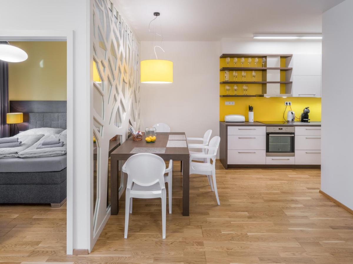Suites And Apartments Medvedin Spindleruv Mlyn Bagian luar foto