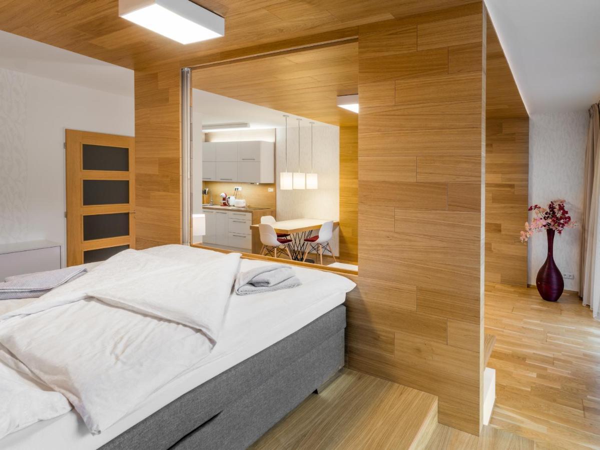 Suites And Apartments Medvedin Spindleruv Mlyn Bagian luar foto